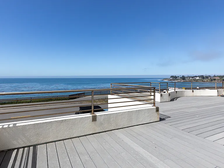 W Cliff Dr — Photo 23