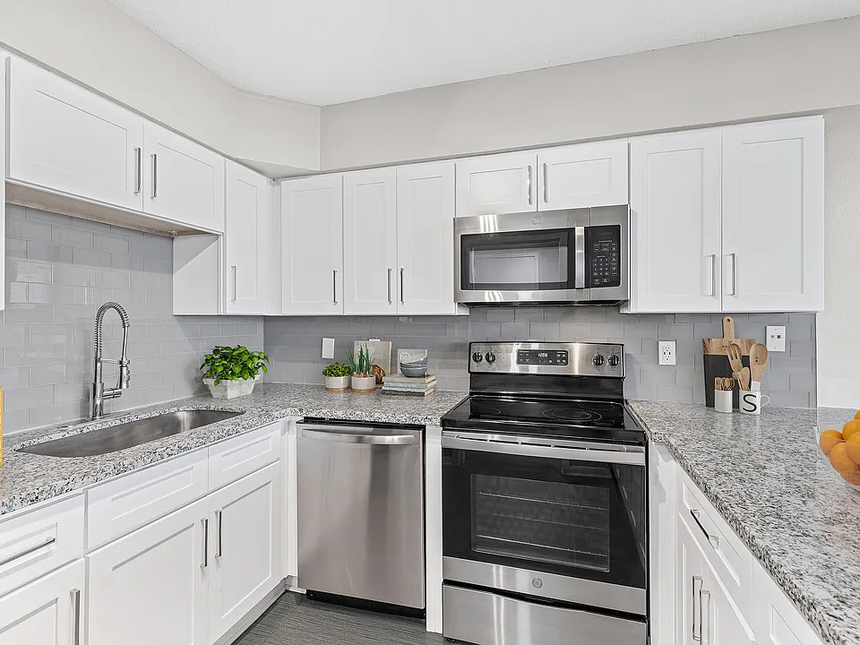 Skyline at Kessler apartments community photo