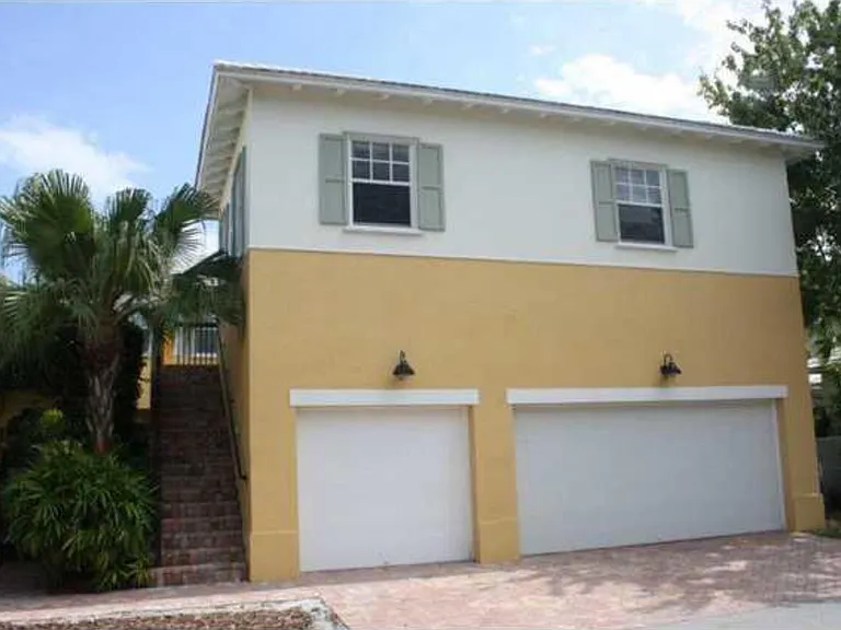 113 Inkberry Dr — Photo 1