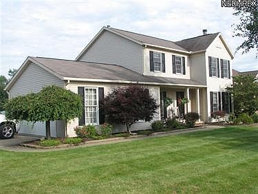 3rd image of 527 Helena Dr