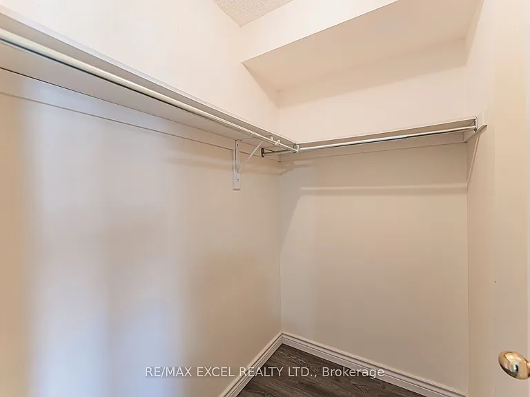 98 Georgian Dr — Photo 19