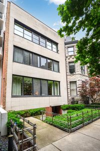 1432 N Astor St, Chicago, IL, 60610