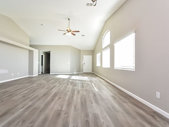 5th image of 621 Bright Lights Ave