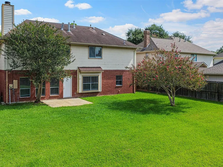 4922 Moss Run Dr — Photo 18
