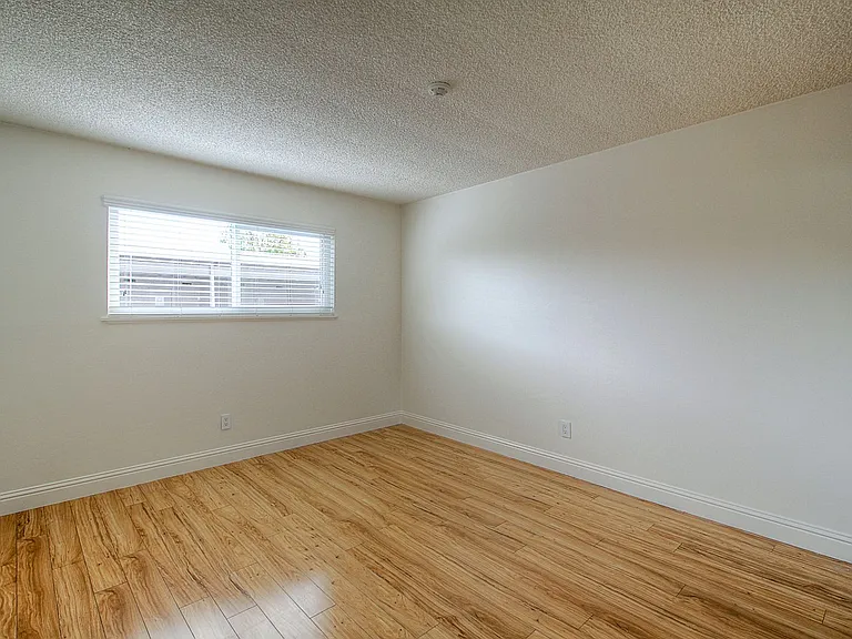 1532 Atlanta Ct #7 — Photo 11