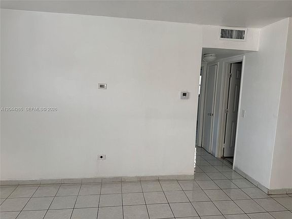 4th image of 1765 Venice Ln APT 4E