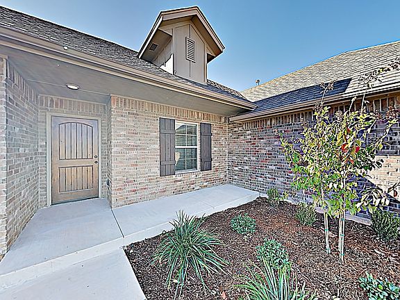 3rd image of 1712 W Zachary Way