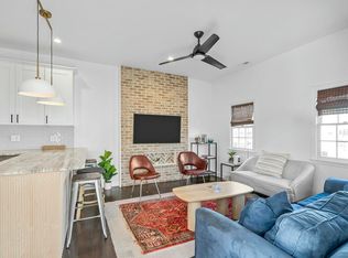 11 H St, Charleston, SC 29403