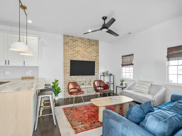 11 H St, Charleston, SC 29403