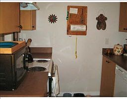 4th image of 5404 249th St E