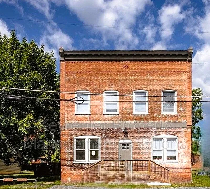 253 N Augusta Ave #1