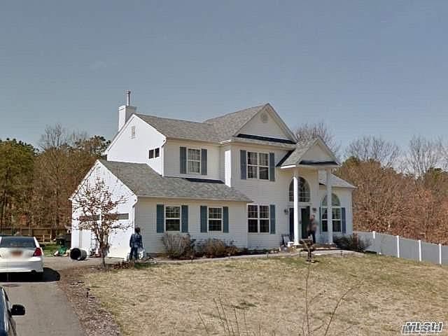 1st image of 60 Winterberry Dr