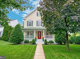 9800 Darcy Forest Dr, Silver Spring, MD 20910