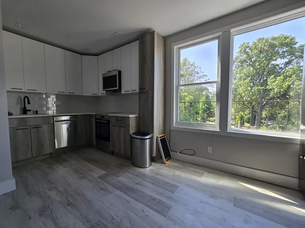 739 6th Avenue image 4 of 12