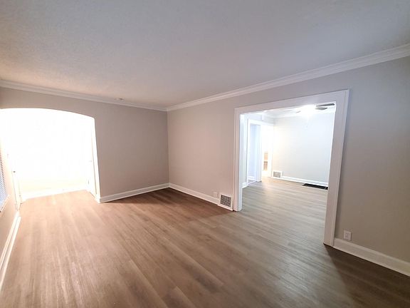 2nd image of 339 Kensington Ave