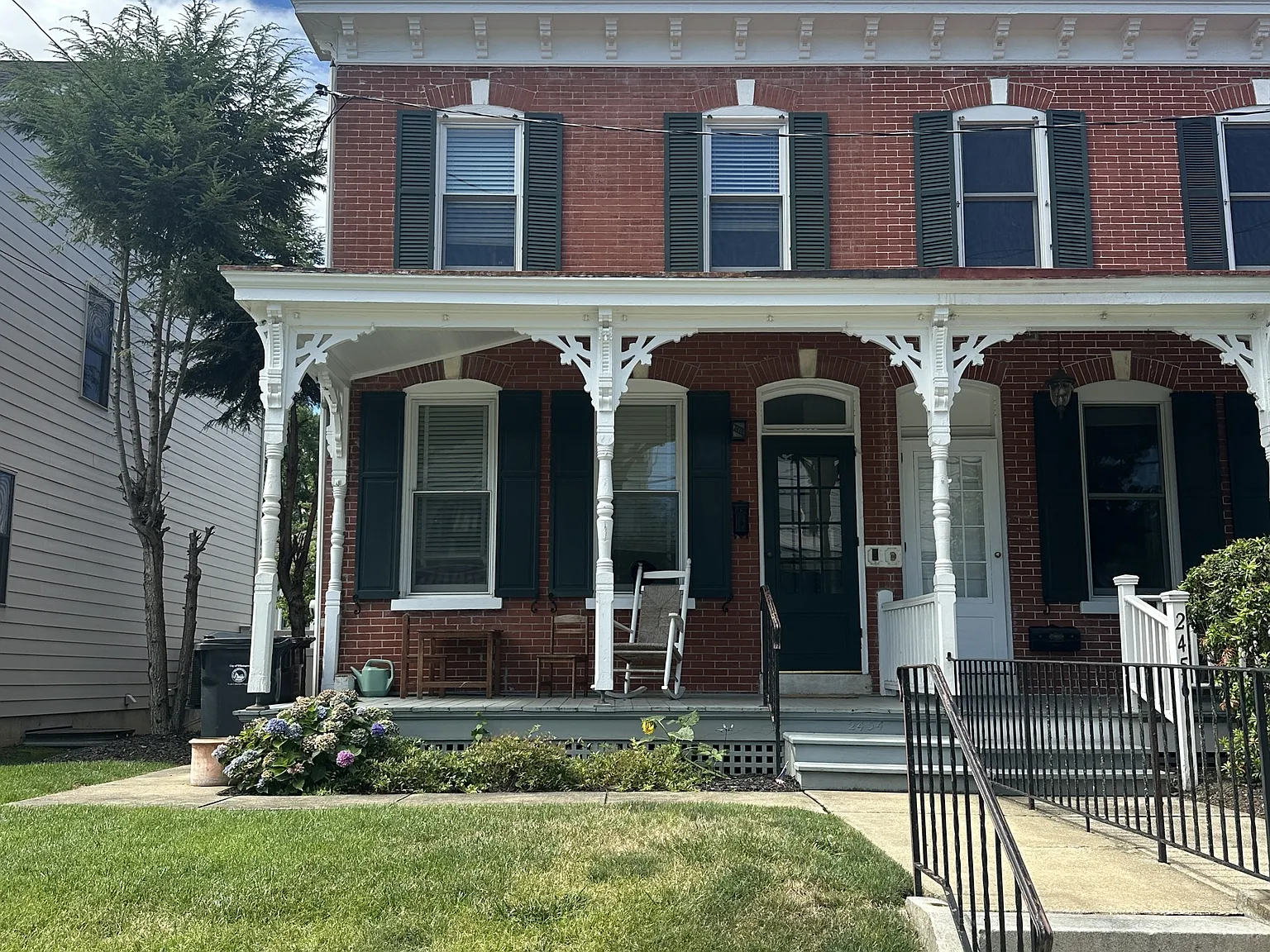 2454 16th - 1 — Photo 1