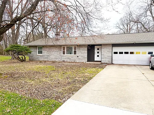 10 Golfview Dr #B Photo 1