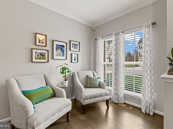 4th image of 712 Shady Creek Ct