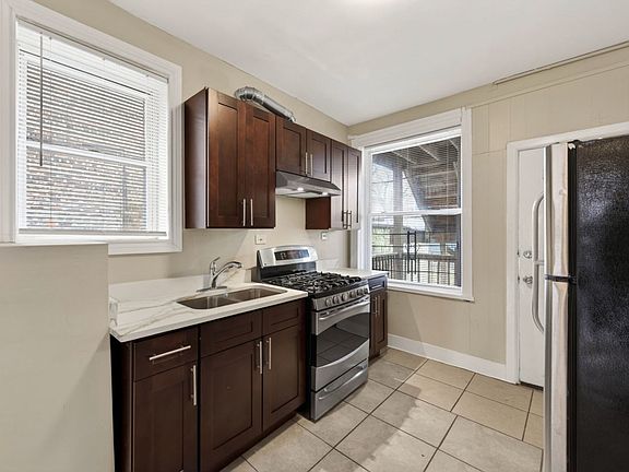 3rd image of 738 E Marquette Rd #2