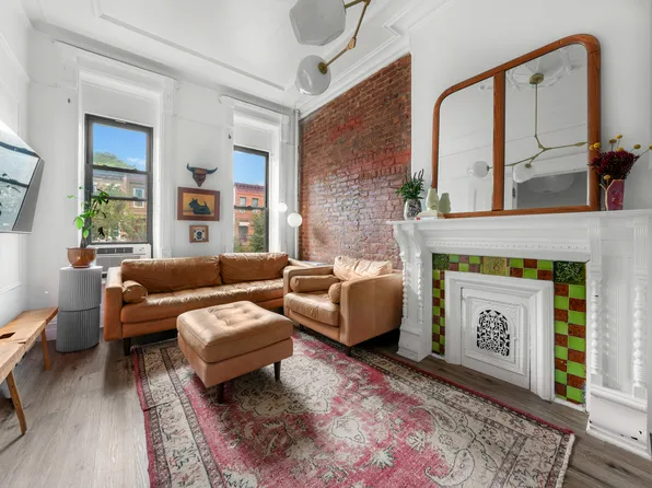 1002 Putnam Avenue image 4 of 12