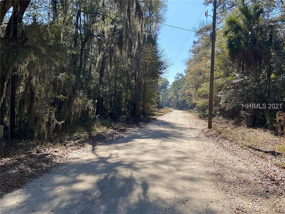 2nd image of 208 Old Haig Point Rd