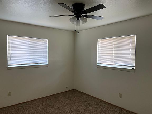 3rd image of 466 N Grant Ave