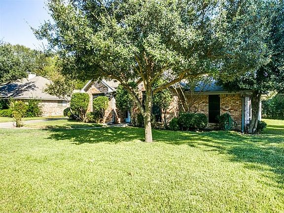 3rd image of 1846 Wisteria Dr