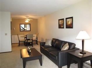 12 Hidden Valley Dr, Toledo, OH 43615