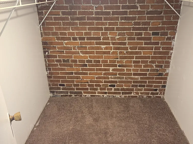 2102 Chippewa St #2 — Photo 11