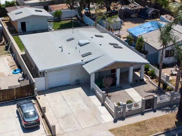 161 N Cota St, Corona, CA 92882