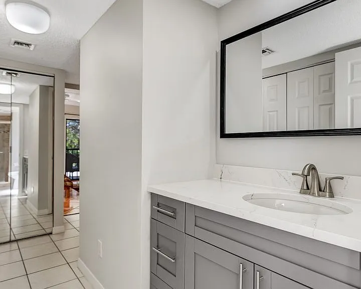 110 Cypress Way E #F8 — Photo 18