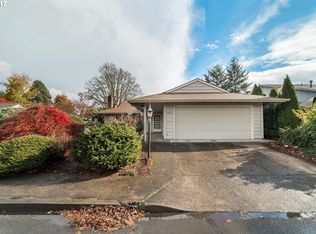 10420 SW Century Oak Dr, Tigard, OR 97224