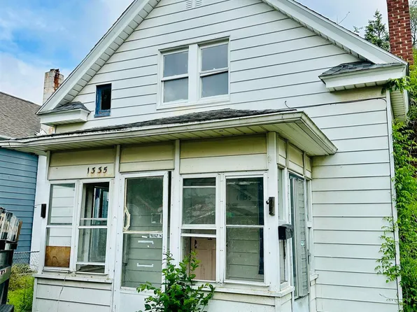 1335 E Dayton St, South Bend, IN 46613