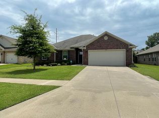 8404 Forest Wood Way, Fort Smith, AR 72916