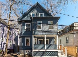 18 Sacramento Pl #2, Cambridge, MA 02138
