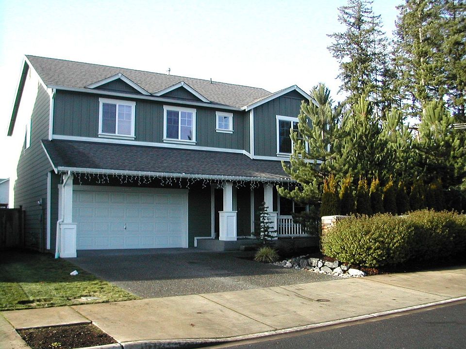 Large private corner lot