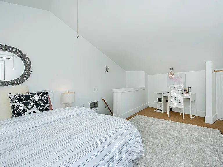 5029 21st Ave NE — Photo 6