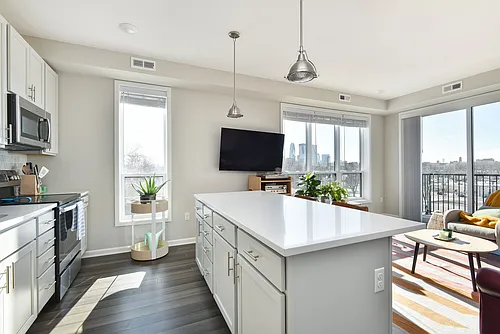 Serene Apartments Photo 1