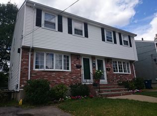 27 Ledge Hill Rd, West Roxbury, MA 02132