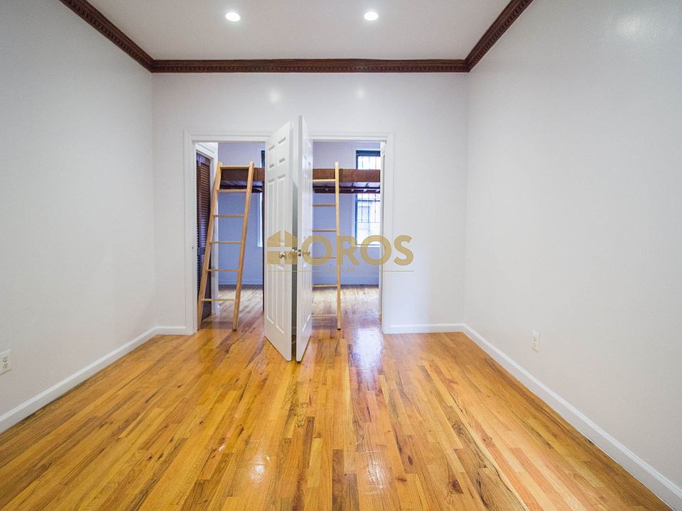 1st image of 215 E 10th St APT 15