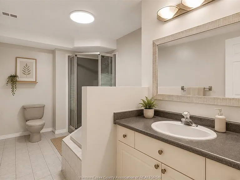 850 Lake Shore Dr #LOWER — Photo 8