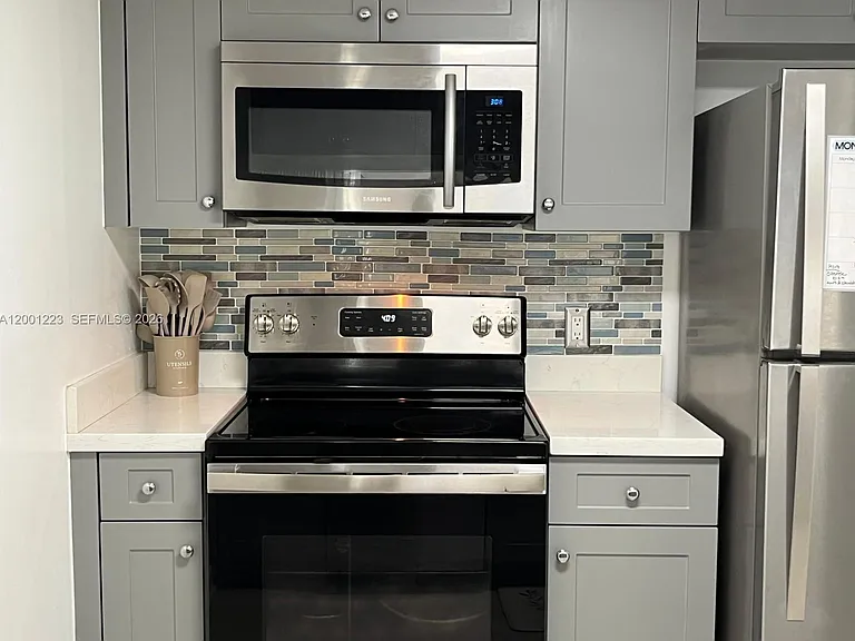 280 SW 20th Rd #504 — Photo 12
