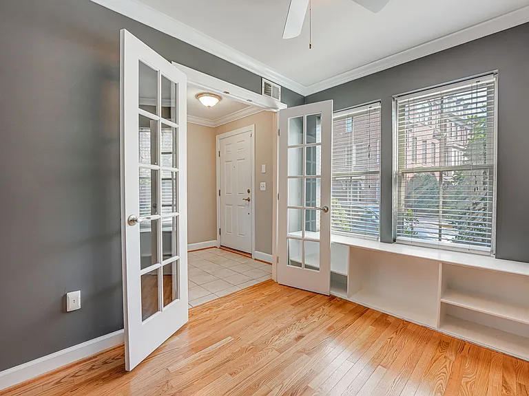 2608 S Kenmore Ct — Photo 19