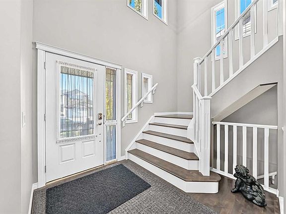 5th image of 152 W Hawkmere Way