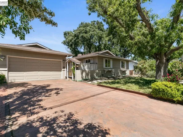 740 Harvard Dr, Pleasant Hill, CA 94523