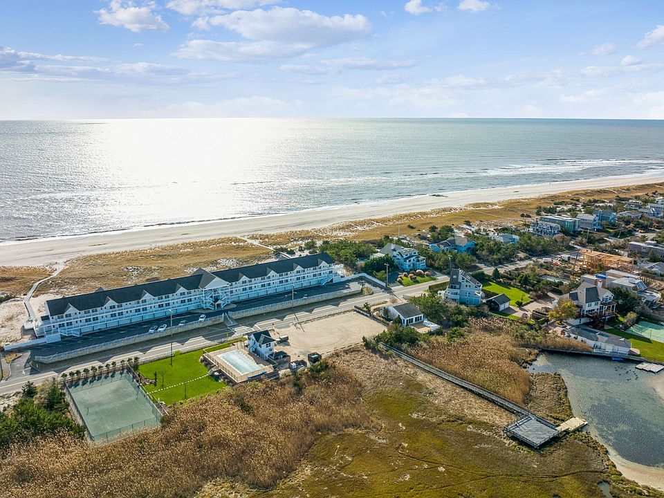 1st image of 473 Dune Rd