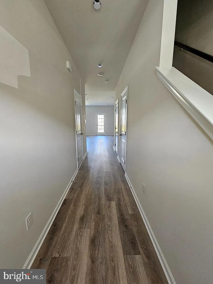 3 bed, 2.5 bath, 1500 sqft, $2,875 — Photo 2