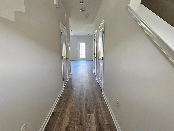 2nd image of 40 Elliot Ln