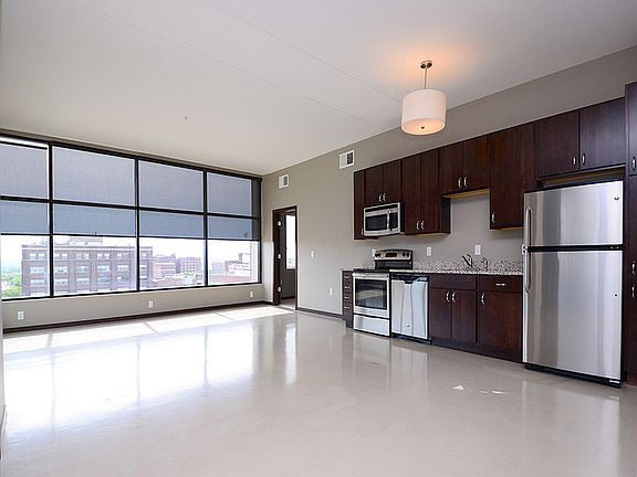 3rd image of 1501 Jackson St APT 507