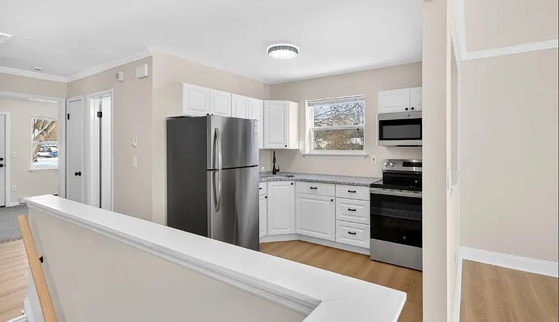 Building Photo - 13 Sligo St #2